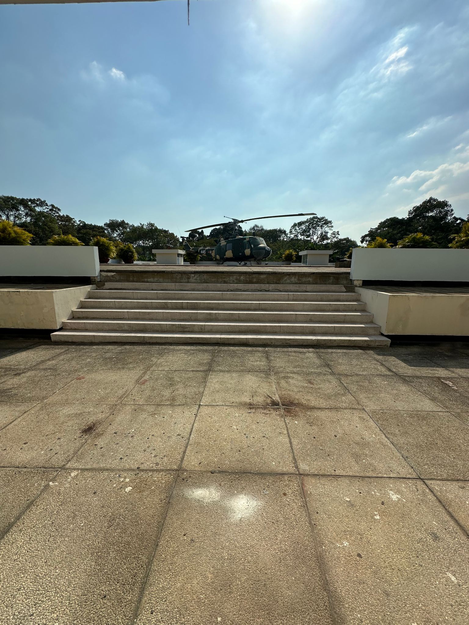 Piso superior del palacio helicóptero de la guerra de Vietnam