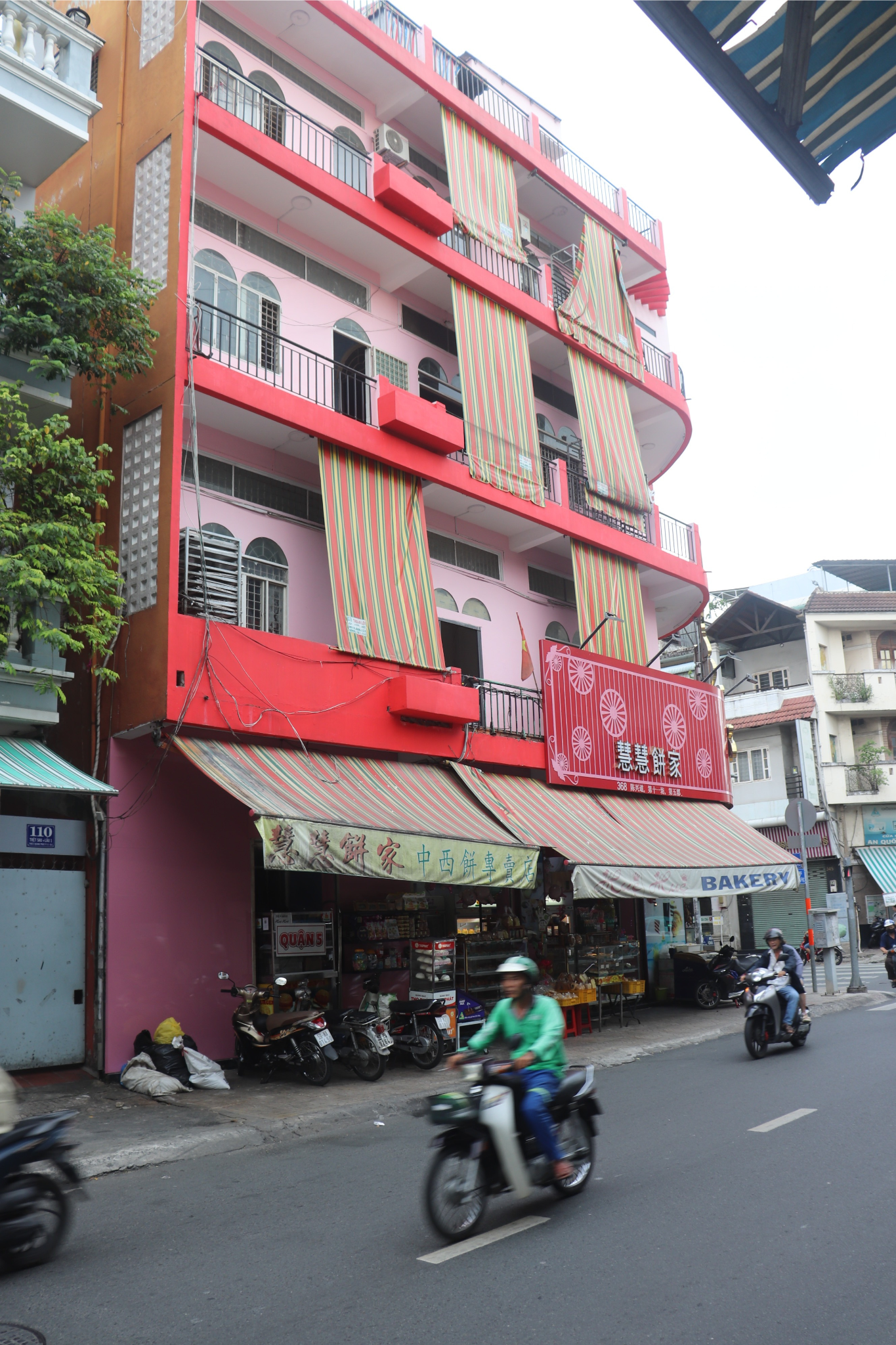 Casa en Cholon Edificio rosa