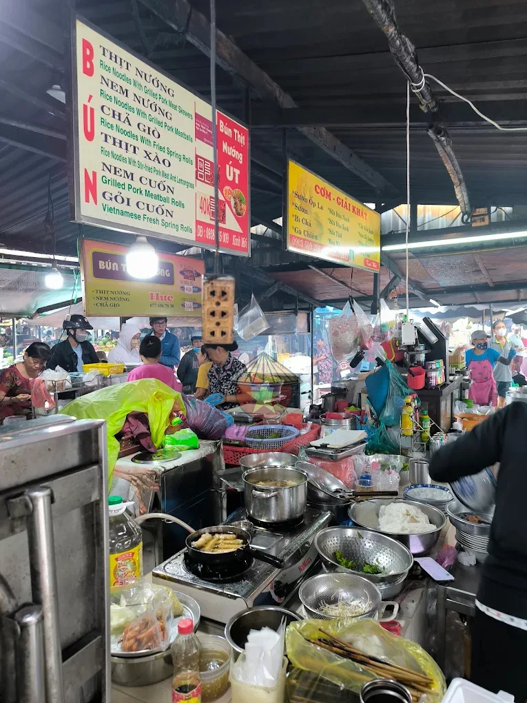 Restaurante famoso de bun thit nuong