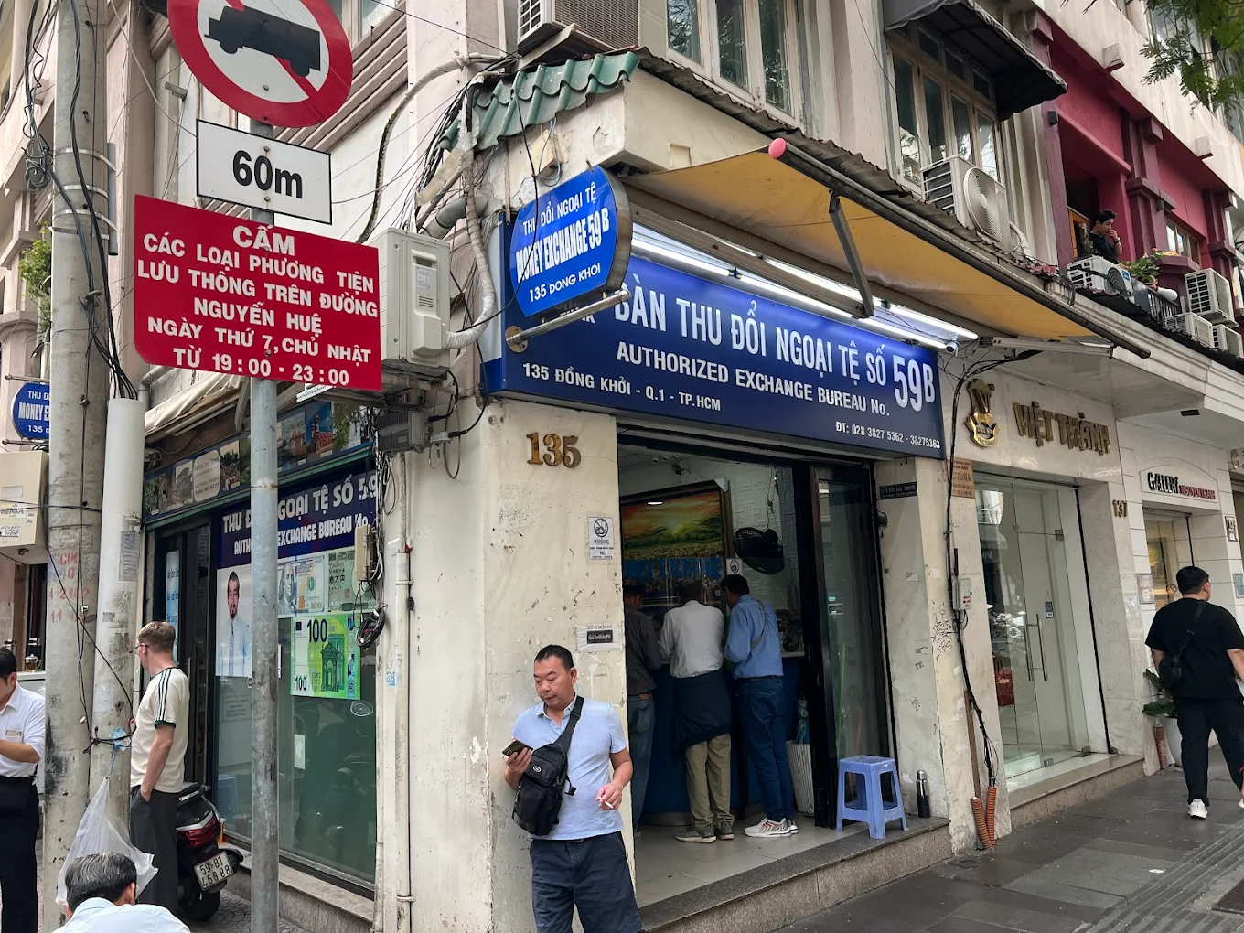 donde cambiar dinero en Ho Chi Minh